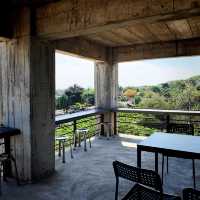 Instagram-able Tower Cafe in Chiang Mai 🏰