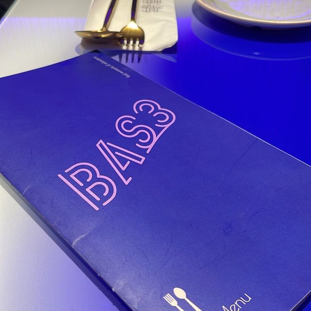 油麻地高質西餐岩哂收工飲番杯