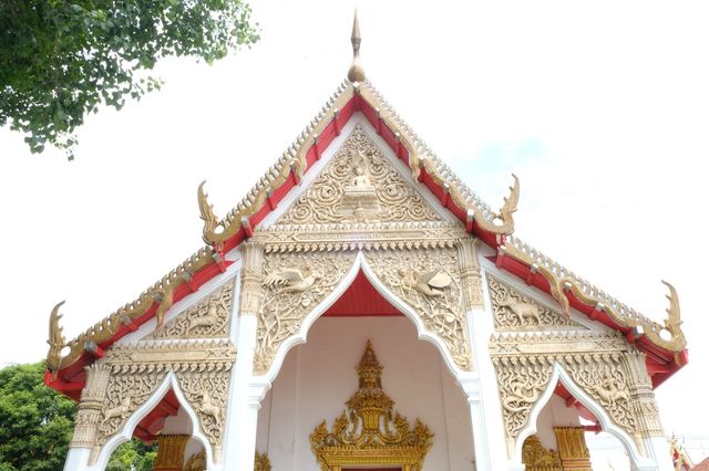 วัดพลับพลาชัย
