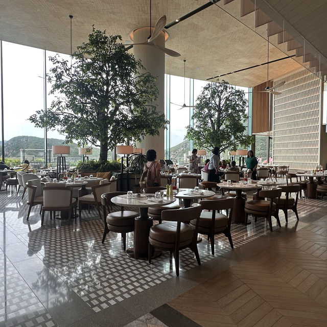 南洋好味自助午餐 －海洋公園富麗敦酒店