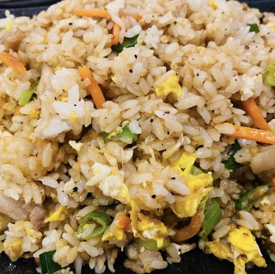 苗栗泰安老街牛肉麵館～知名三色臭豆腐～