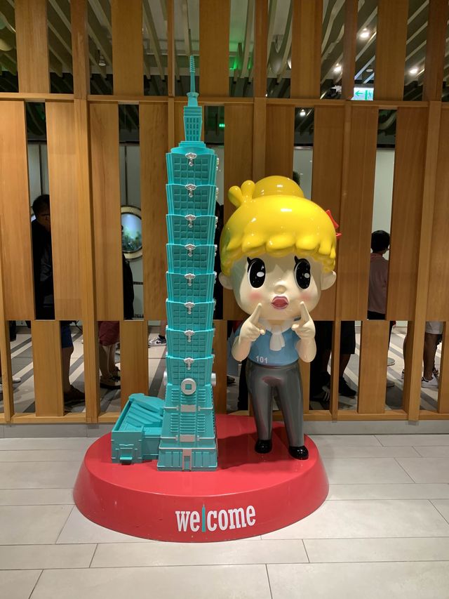 台湾　台湾観光　台北101展望台からの景色は圧巻！