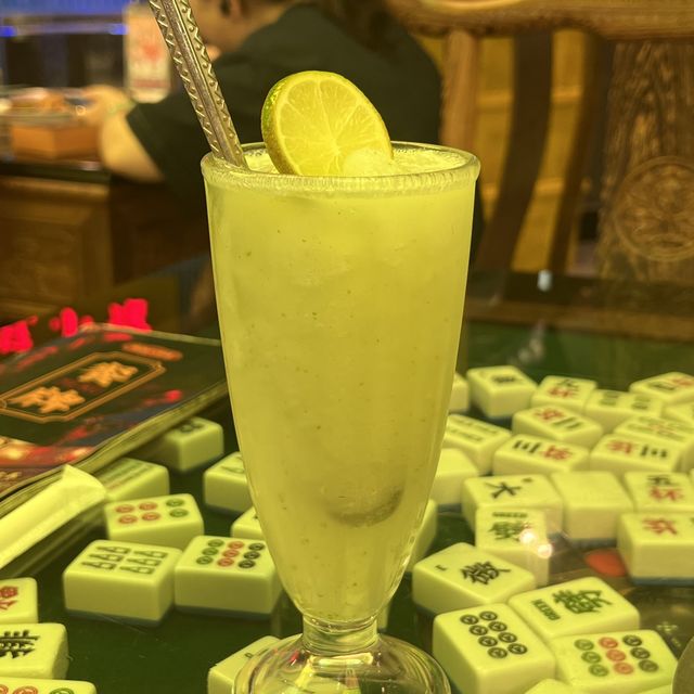 玩味十足的大排檔，打卡美食兩不誤
