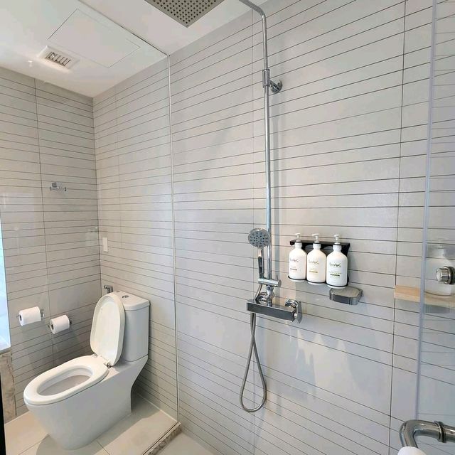 Review โรงแรม Holiday Inn Pattaya