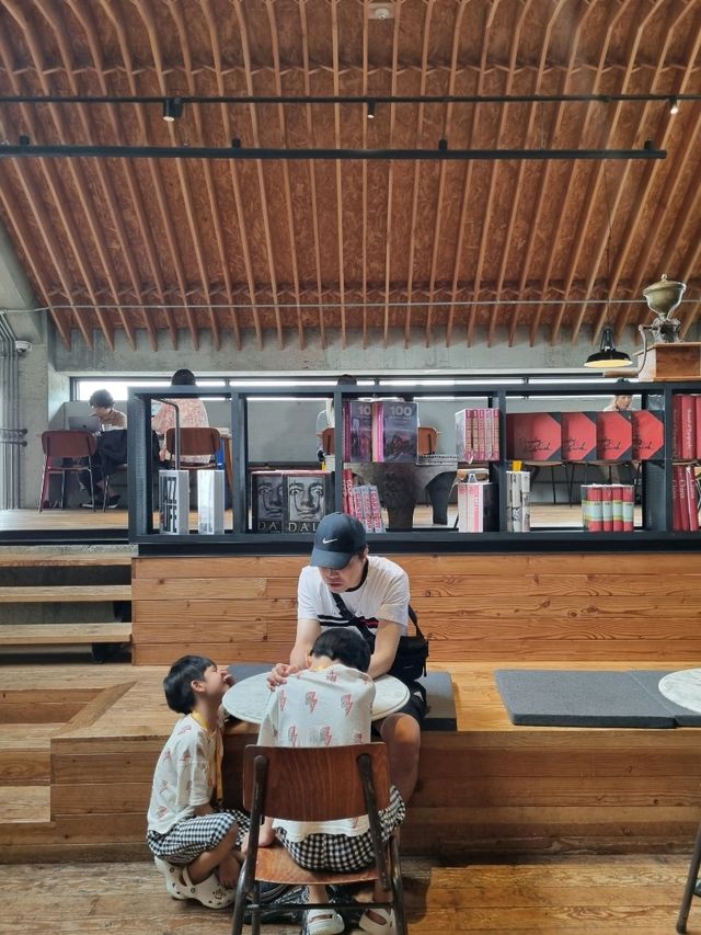 층마다 매력적인 인테리어의 테라로사