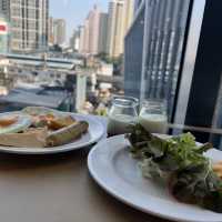 「BTS Phrom Phong 站附近酒店，適合不同旅客」