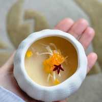 Afternoon Tea ธีมคริสมาสที่ โรงแรม เพนนินซูลา กรุงเทพฯ