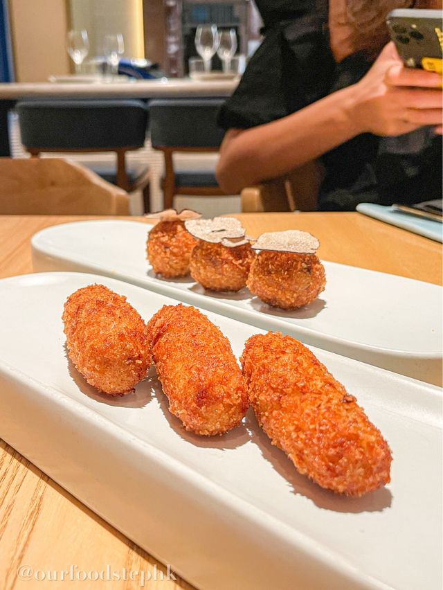 中環｜人氣西班牙菜餐廳😍 超美適合打卡的門面