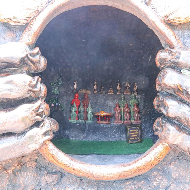 คุ้มคำชะโนด ดินแดนพญานาคและพญายักษ์ อุดรธานี