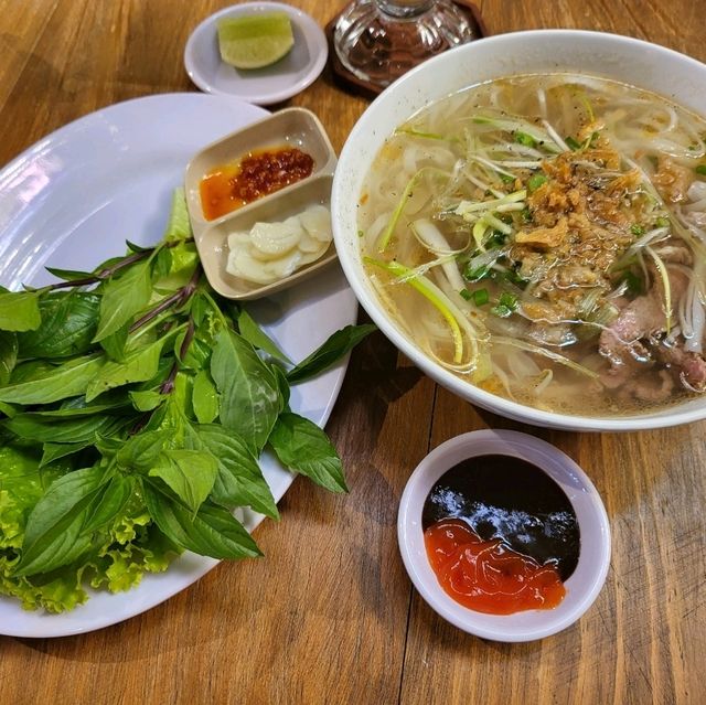 푸릇푸릇한 조경이 너무 멋있는  나트랑 맛집 , 씀모이가든💕
