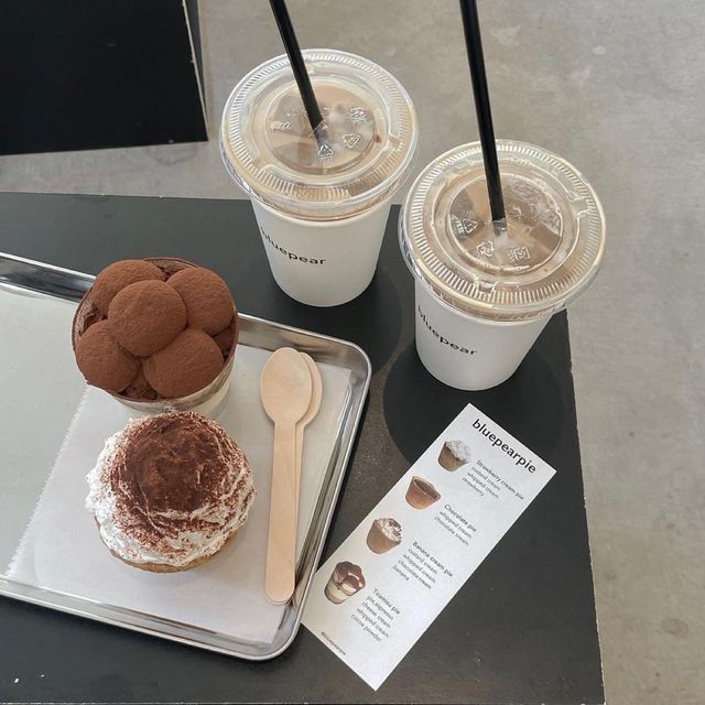 「Bluepearpie」：簡約風格咖啡店，咖啡香氣十足