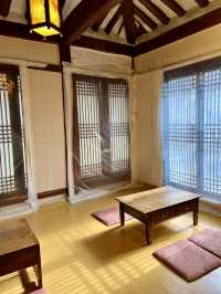 仁寺洞の路地裏、耕仁美術館に併設「伝統茶院」