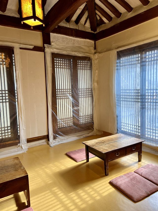 仁寺洞の路地裏、耕仁美術館に併設「伝統茶院」