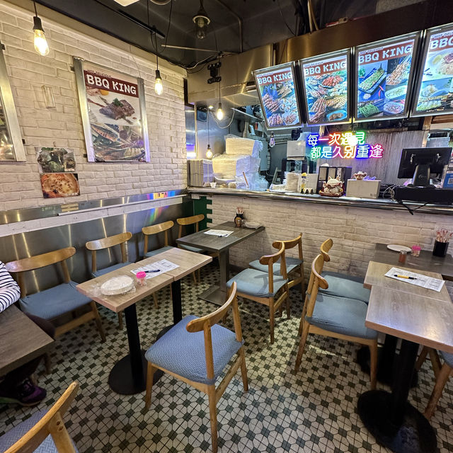 港式風味！開到凌晨3點．抵食惹味串燒店