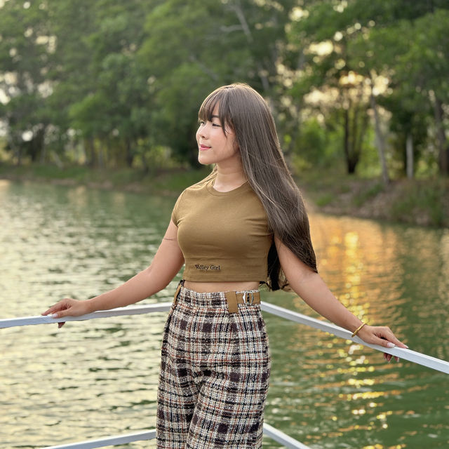 บัวแก้วคาเฟ่ ร้านอาหารลับกลางหนองน้ำเมืองมะขาม