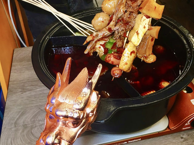 臺中西屯 麻辣火鍋  串霸。麻辣串串