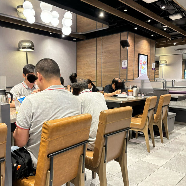 中環飯堂之鐵板乾炒牛河