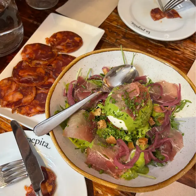 【西班牙】超人氣的 Tapas 酒吧