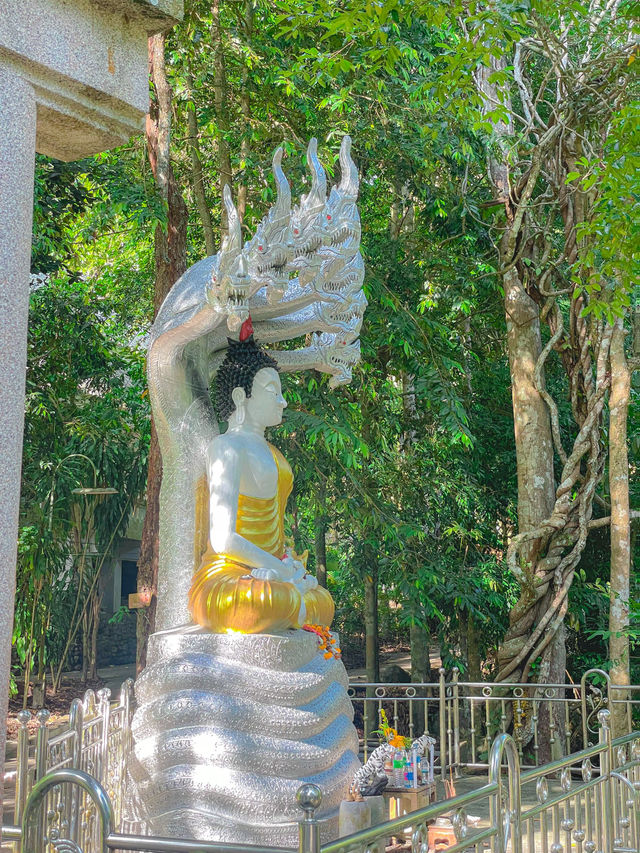 น้ำตกหินลาด | สมุย