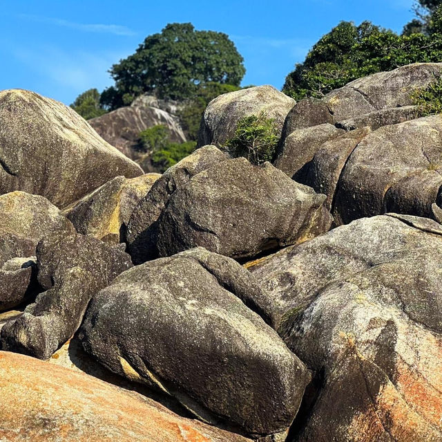  หาดเเฆเเฆ ” หาดทรายขาว นํ้าใสมาก  ธรรมชาติอุดมสมบู