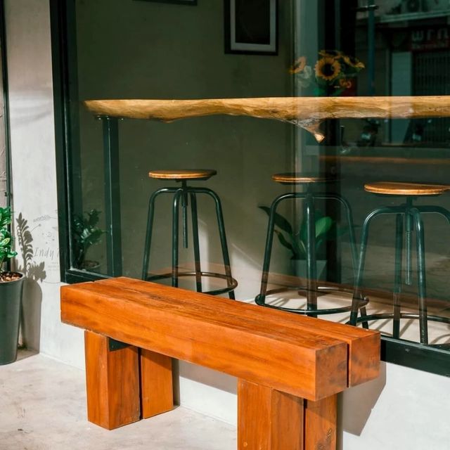 🥧Itsara Coffee Bar ค่าเฟ่ที่อบอุ่นและมีสไตล์