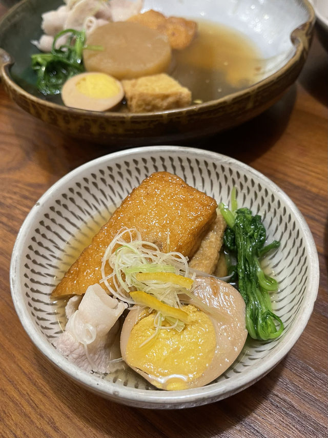 Saku เอกมัย 16