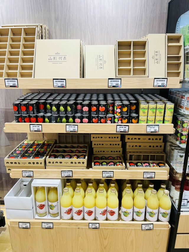 【山形県:天童】山形ご当地土産がそろう！直営店サンピュア