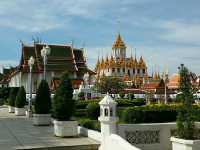 ขึ้นโลหะปราสาท..กราบพระบรมสารีริกธาตุ