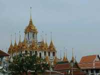 ขึ้นโลหะปราสาท..กราบพระบรมสารีริกธาตุ