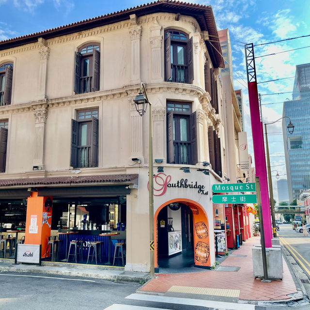 Vibrant Charm of Mosque Street