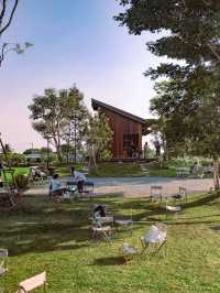 ดอกไม้ประตูแจกันวิลเลจ คาเฟ่สุดชิลย่านบางใหญ่🏠🌳