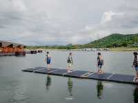 ล่องแพที่ Leaf Lake Kan Resort 