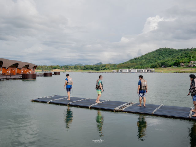 ล่องแพที่ Leaf Lake Kan Resort 