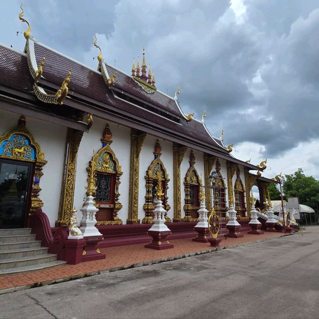 วัดพระเจดีย์ซาวหลัง พระอารามหลวง ลำปาง