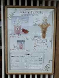 【福岡カフェ】自社農場の苺と地元の蜂蜜が使われたスイーツが食べられるカフェ🍯🐝