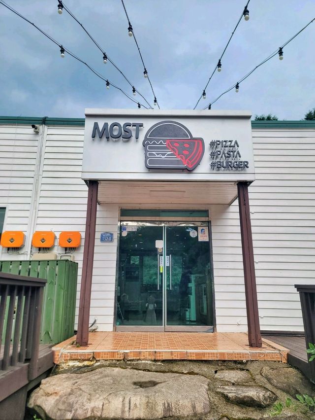수제버거와 화덕피자가 맛있는 독일마을맛집🍕🍔