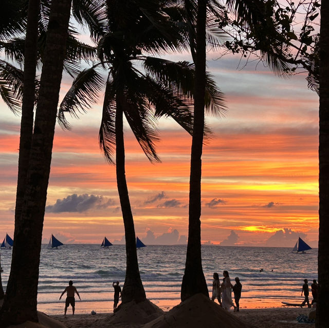 Boracay: A Timeless Tropical Escape 🏝️ 