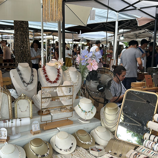 A Cozy & Fun Chiang Mai Daytime Market!