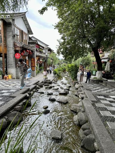 A Taste of Tradition: Exploring Dali Ancient Town Through Local