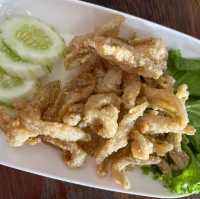 ครัวป๋าเสวก ร้านเด็ดหัวกุญแจ