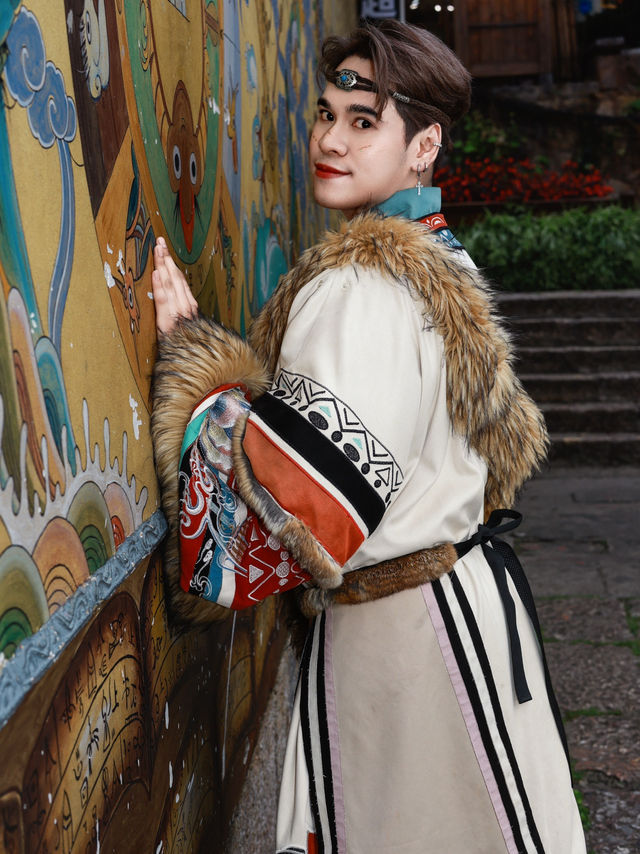 แปลงร่างเป็น พส จีน ที่เมืองเก่าลี่เจียง Lijiang 