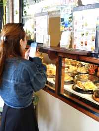 SRNA สรณะ คาเฟ่หัวหิน สไตล์โฮมมี่ 