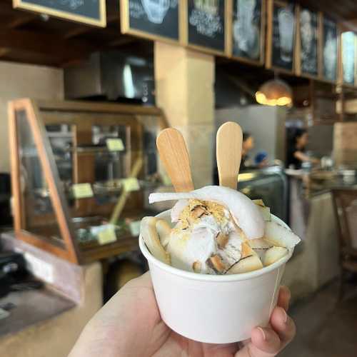 Tukies Coconut Shop