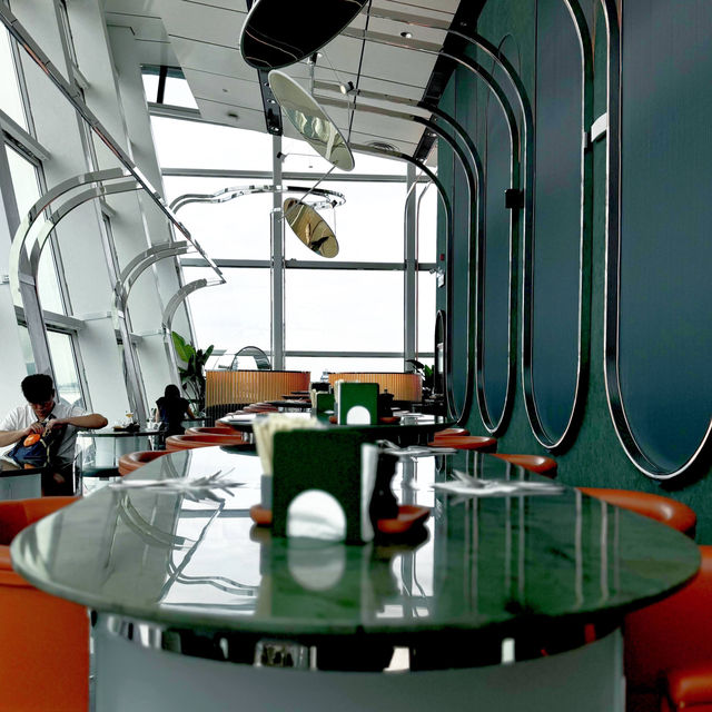 Chill in airport@Intervals Bar