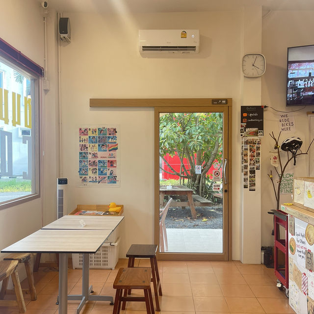 สีร้านแกจะแรงเพื่อ…? 🍒ร้านขนมโตเกียวสุดจ๊าบ