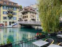 Tranquil Beauty: Exploring Thun in the Gentle Drizzle