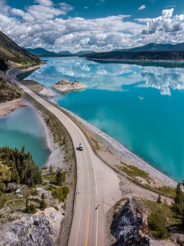 A  Day visit at Abraham Lake, Alberta