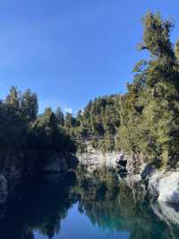 Hokitika Gorge: A Hidden Oasis of Turquoise Beauty and Wild Nature