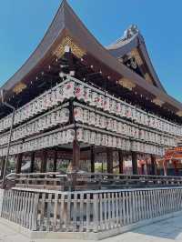 ขอพรด้านความรัก ⛩️ ศาลเจ้ายาซากะ ย่านเกียวโต