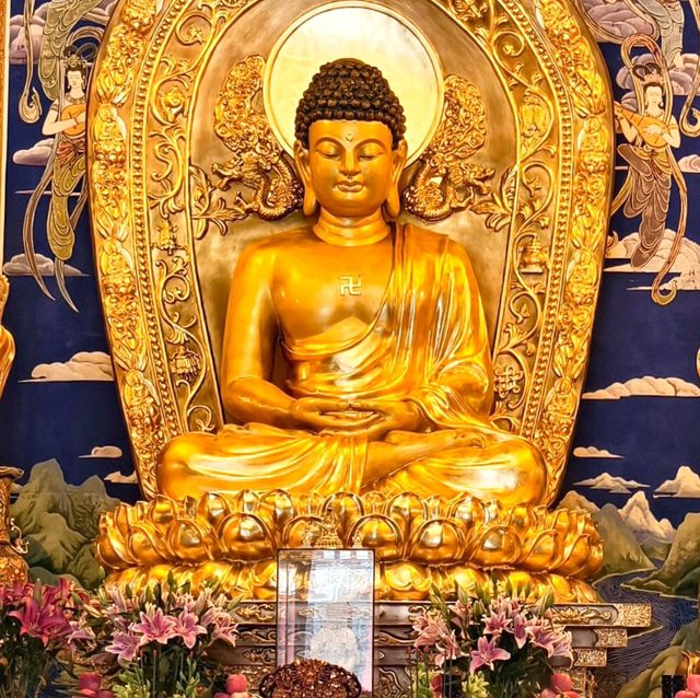 ขอพรปีใหม่ที่ Wenshu Yuan Monastery